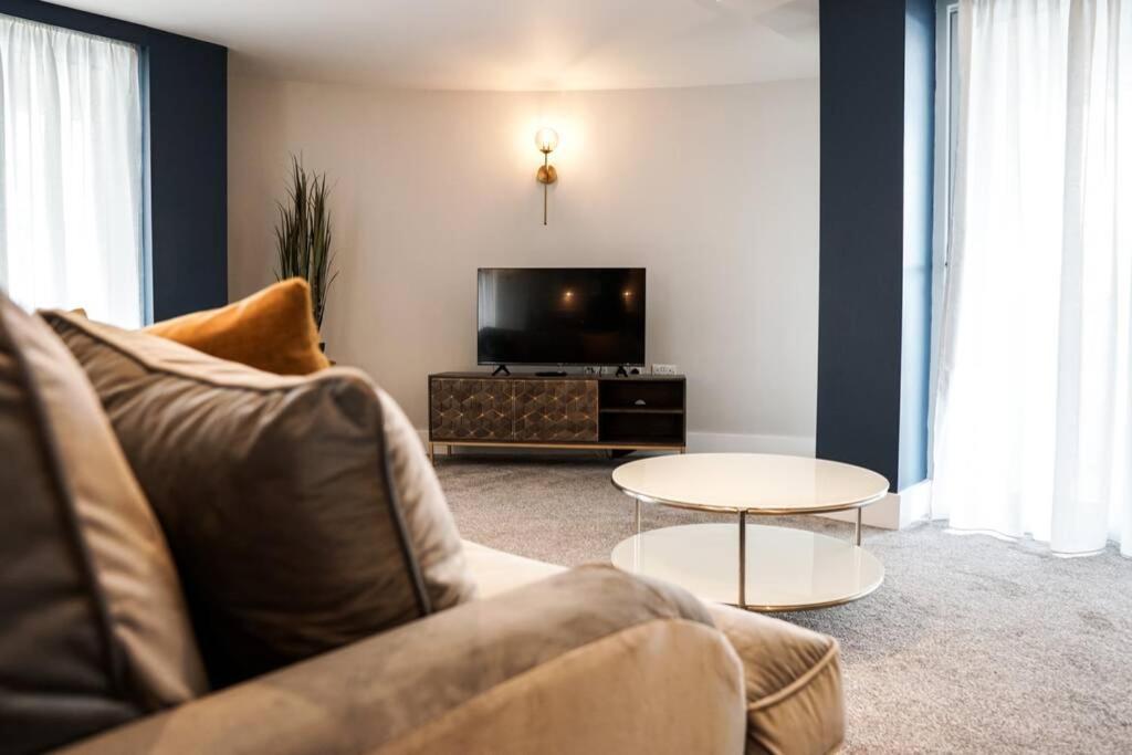 Beautiful 3 Bedroom Apartment By The Sea نيوكويي المظهر الخارجي الصورة